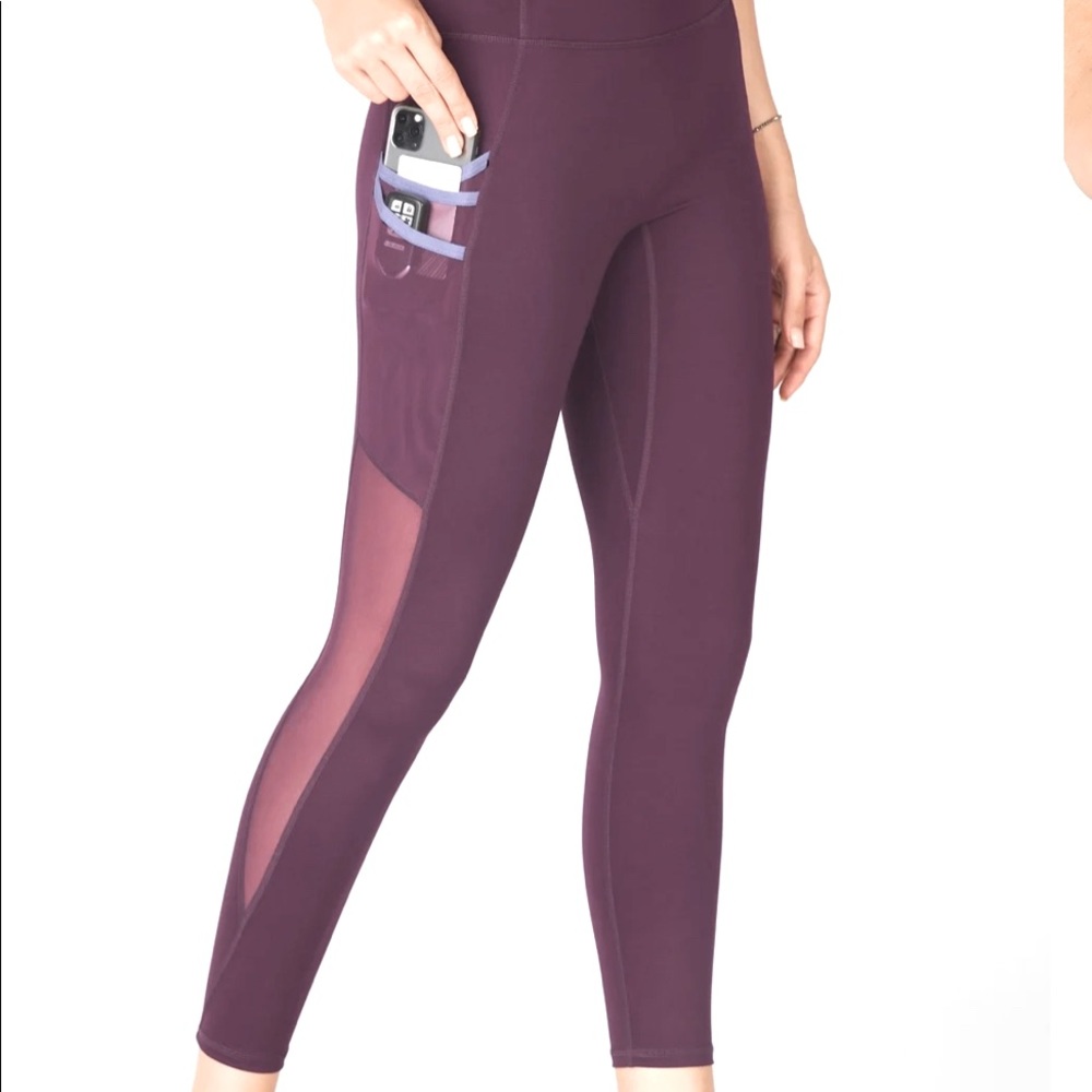 Fabletics 7/8 Leggings with Side Pockets, Lavender XS